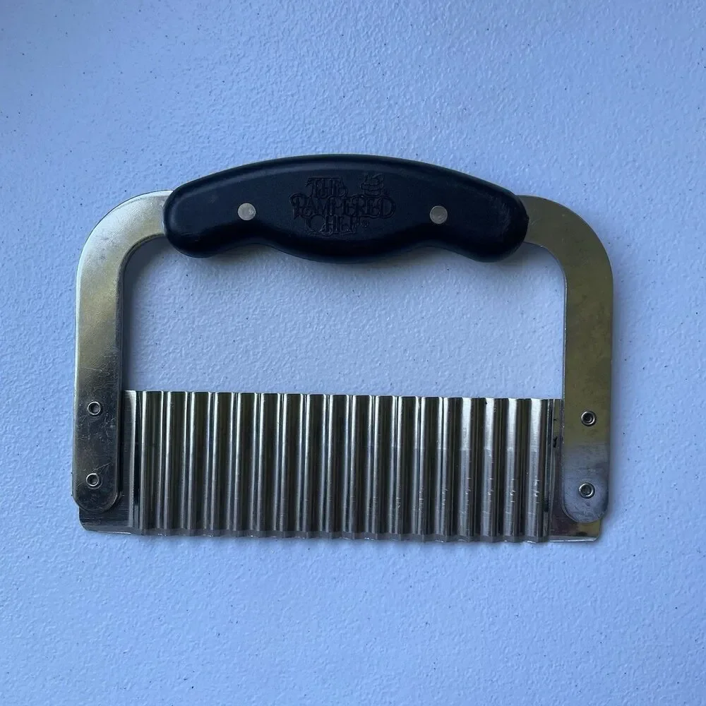 Pampered Chef Vintage Crinkle Cutter Stainless Steel Black Handle Food Slicer